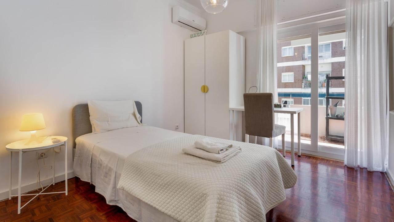 Faro Getaway W/ Big Balcony By Lovelystay Exteriér fotografie