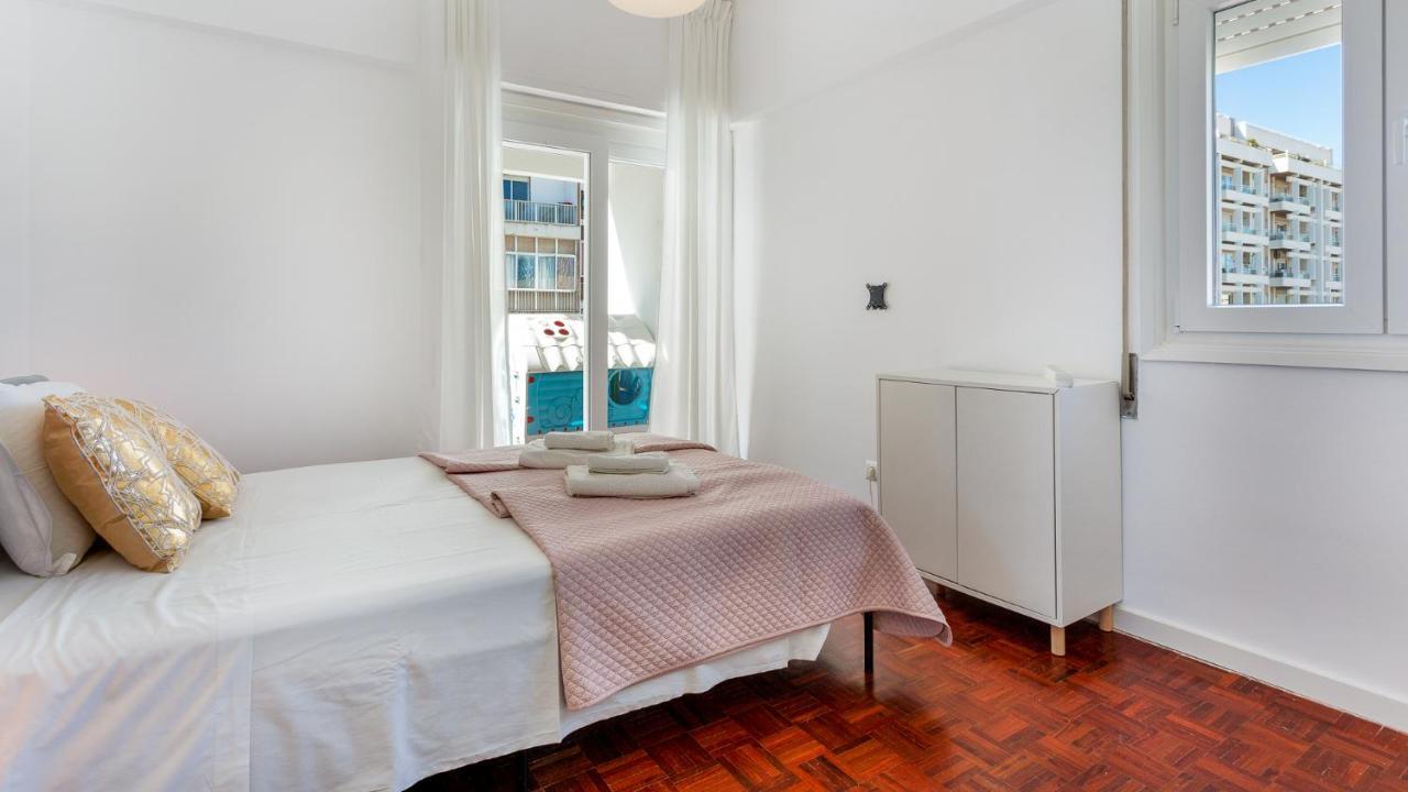 Faro Getaway W/ Big Balcony By Lovelystay Exteriér fotografie